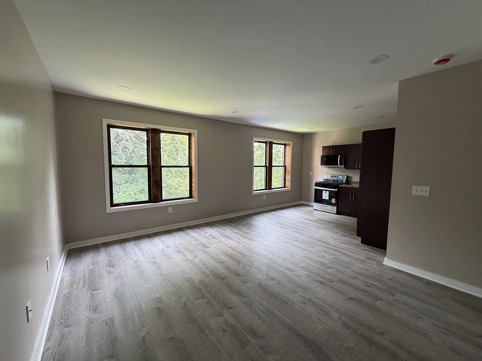 441 Mount Prospect Avenue - 5 — Photo 2