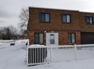 966 Wadsworth Rd APT E, Medina, OH 44256