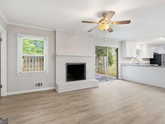 4th image of 3570 Greentree Farms Dr