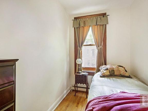 3rd image of 66 W 83rd St APT 1