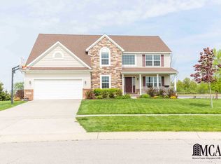 998 Plum Grove Dr, Monroe, MI 48161