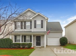 5717 Henderson Oaks Dr, Charlotte, NC 28269
