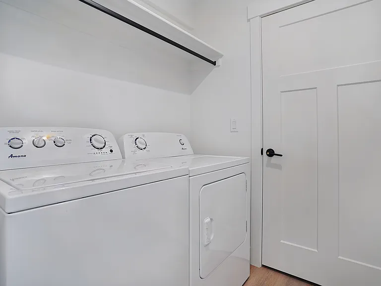 Valo At Bellin Townhomes — Photo 9