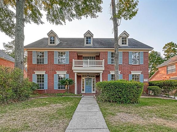3rd image of 4011 Quiet Glade Ct