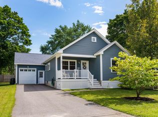 44 Bonnybank Ter, South Portland, ME 04106