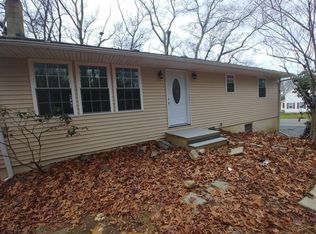 105 Woodland Ave, Seekonk, MA 02771