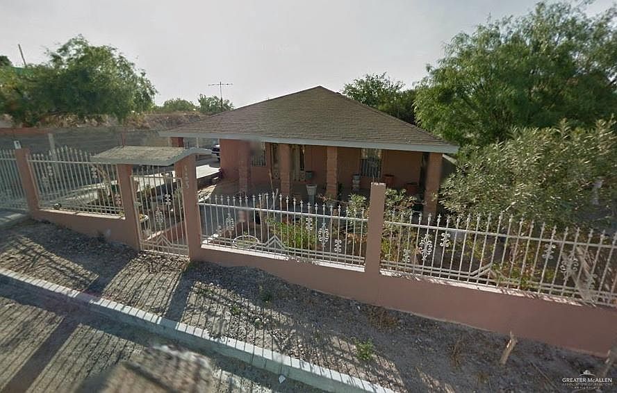 2nd image of 5005 Las Lomas St