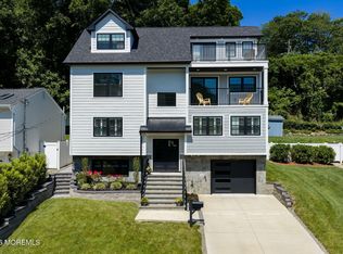 30 Bay Street, Highlands, NJ 07732