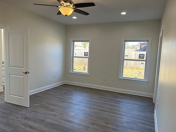 2nd image of 45 Coyote Cir