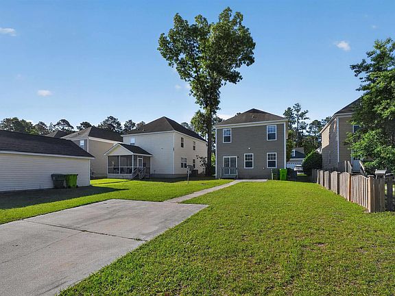 5th image of 303 Bassett Loop