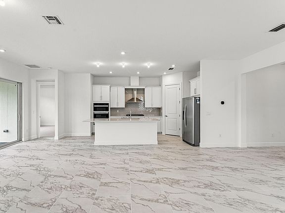 4th image of 14222 SW Artesia Dr Drive