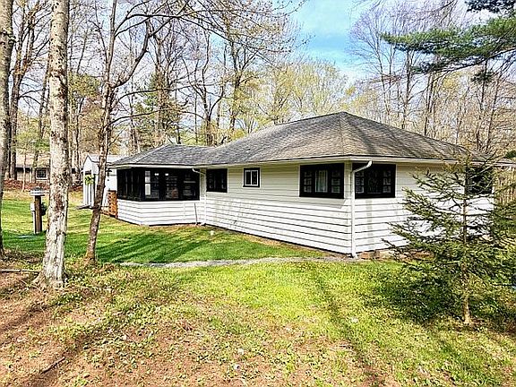 3rd image of 159 Meyerhoff Rd