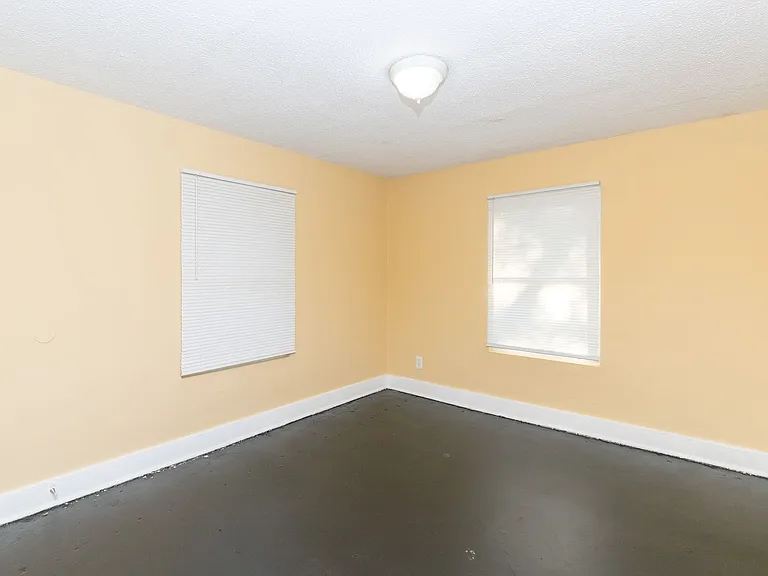 7210 Bellefontaine Ave — Photo 10