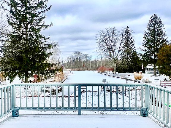 2nd image of 5482 Circle Dr