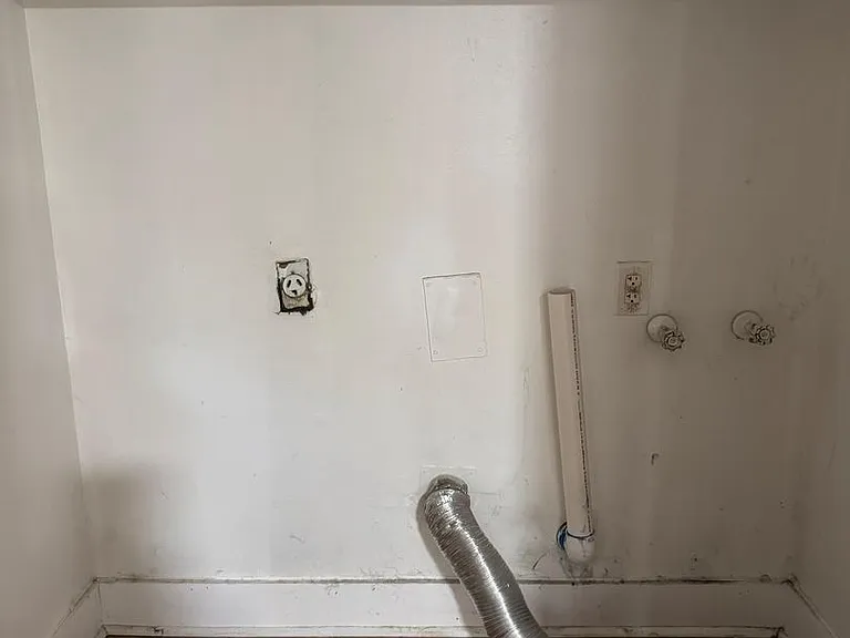 8217 N 10th St — Photo 3