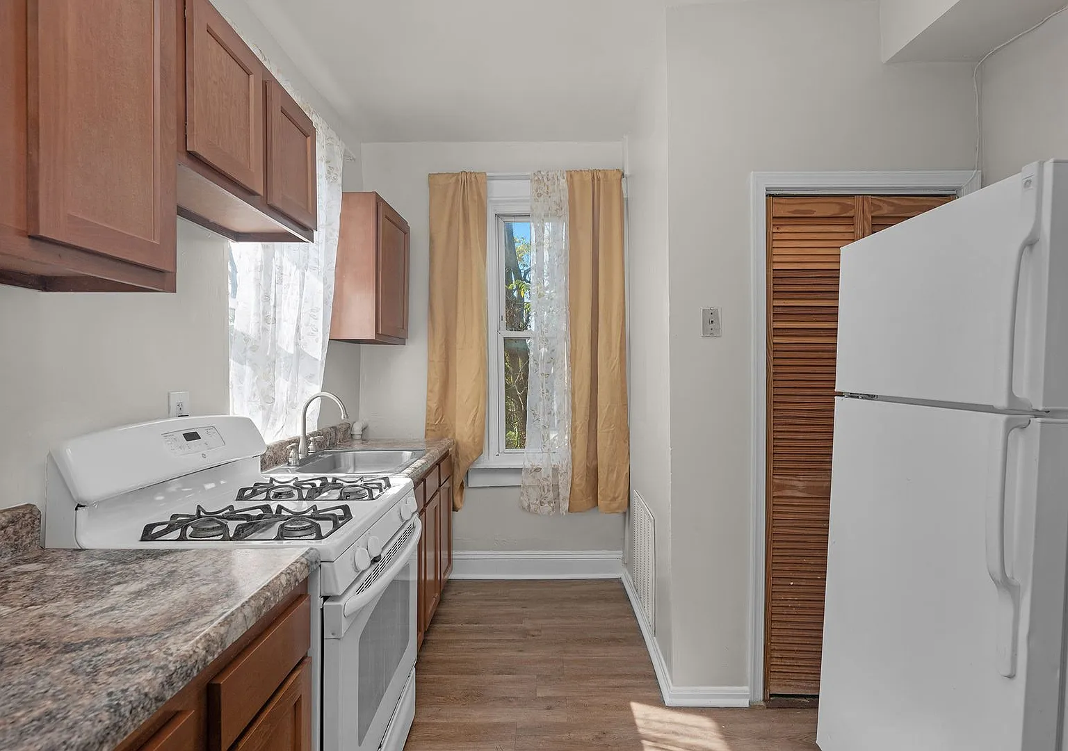 3503 Oakmont Avenue — Photo 3