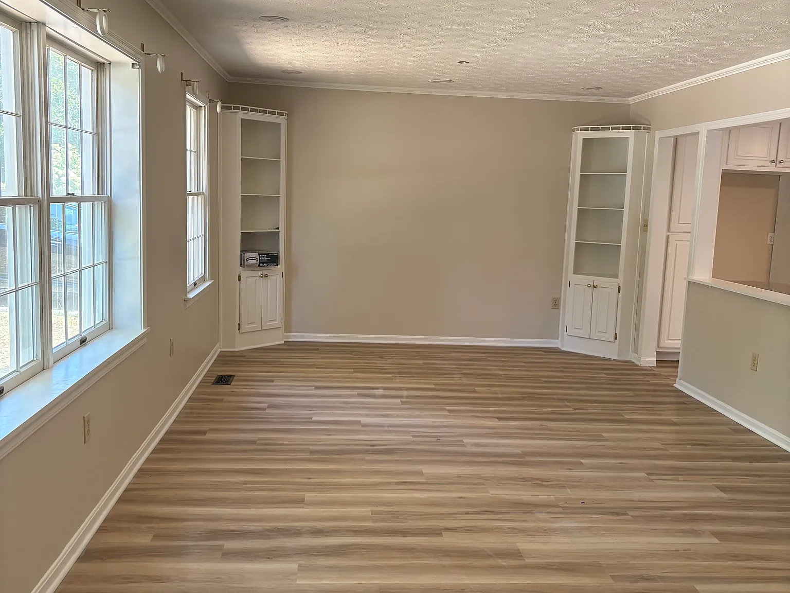 3 bed, 1482 sqft, $2,950 — Photo 2