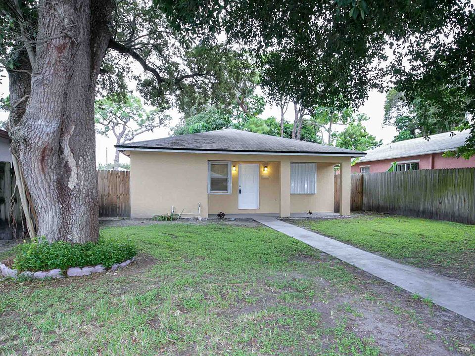 1st image of 360 NE 33rd St