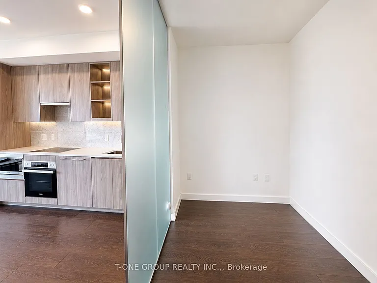 85 McMahon Dr #2507 — Photo 8