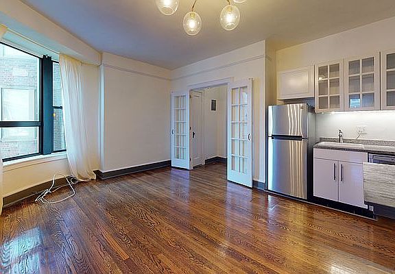 3rd image of 147-37 Beech Ave #1H