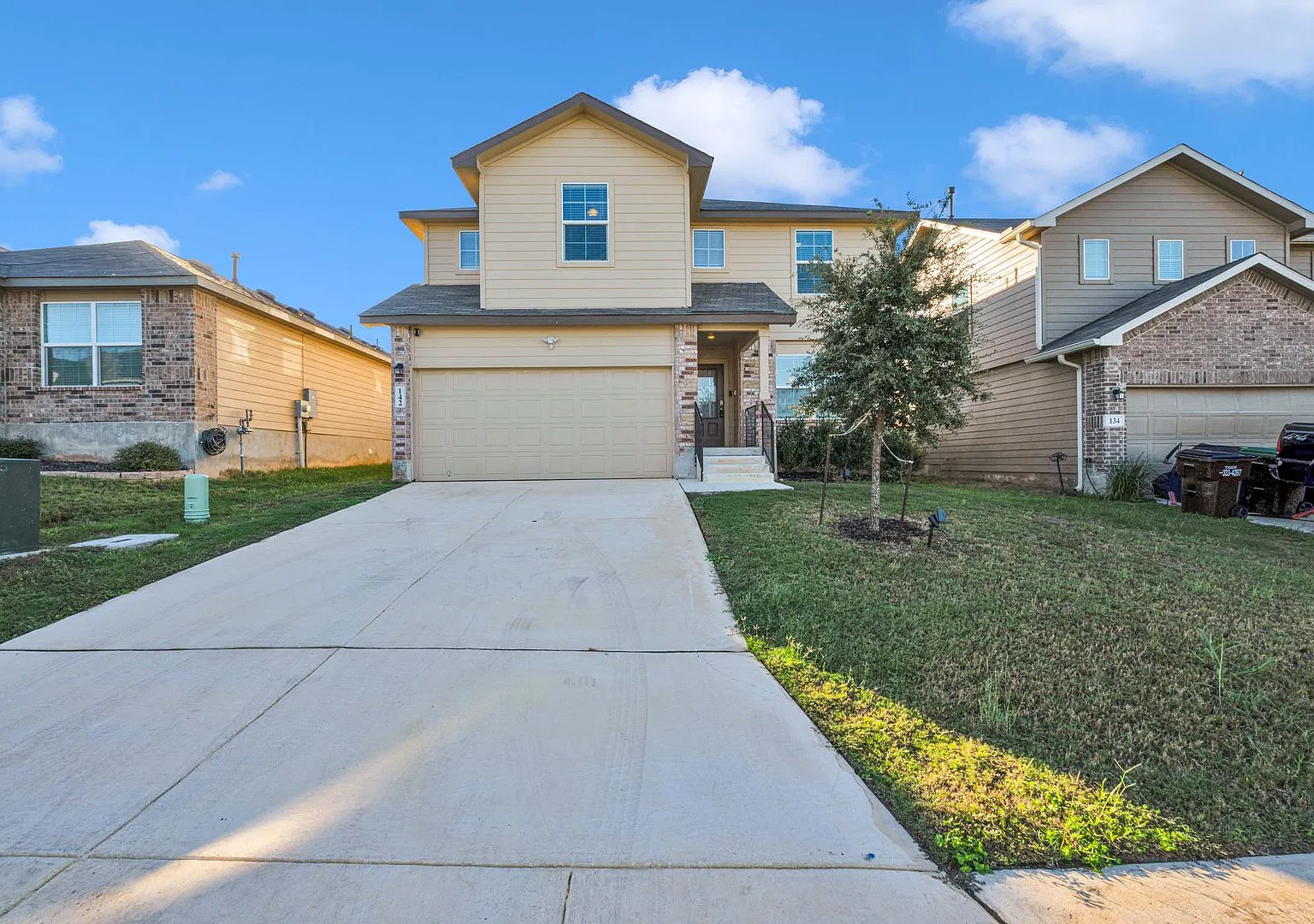 Spacious 5-Bedroom Beauty in Redbird Ranch with Community Perks! — Photo 2