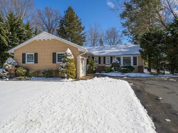 9 Shaker Ridge Lane, East Northport, NY 11731