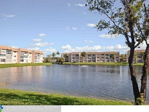 2nd image of 2850 W Sunrise Lakes Dr #105