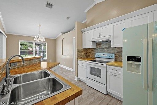 5th image of 605 SW 29th St