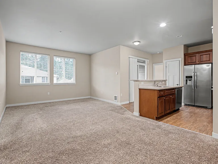1643 Burnside Pl #C — Photo 7