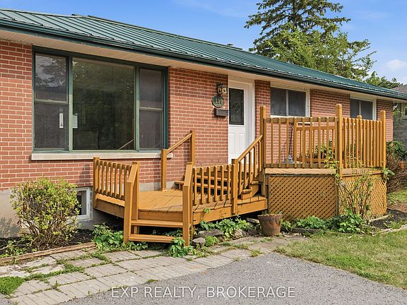 3rd image of 110 Liddell Cres