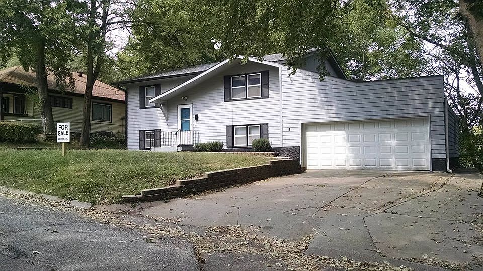 1st image of 130 Charles St
