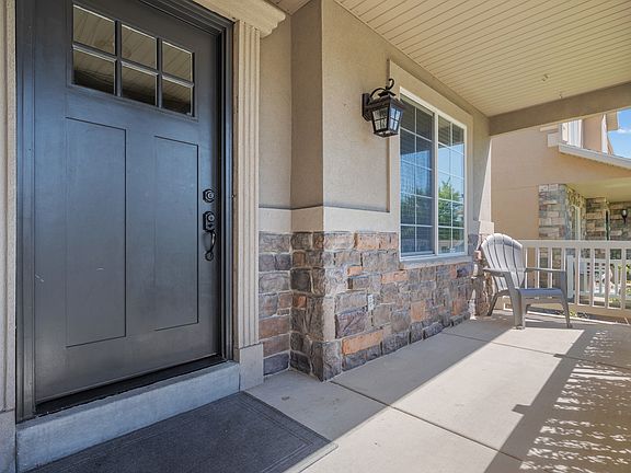 3rd image of 10524 N Sugarloaf Dr
