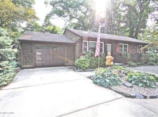10 Pinewood Dr, Neptune, NJ 07753