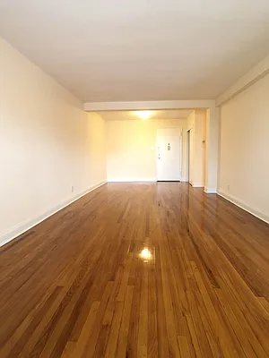 Rented by Kew Forest Realty Inc | media 13