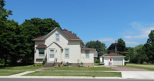 1st image of 1417 2nd Ave