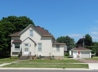 1417 2nd Ave, Mountain Lake, MN 56159