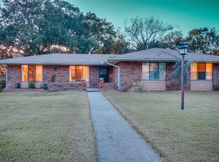 1110 Wade Wells Dr, Henryetta, OK 74437
