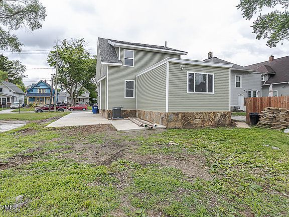5th image of 3812 Martha Ave