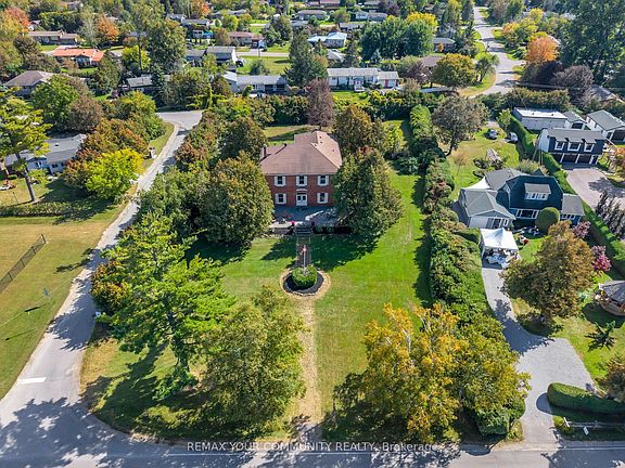 4th image of 351 Hedge Rd
