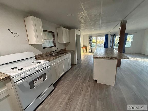5th image of 5571 E Iona Rd