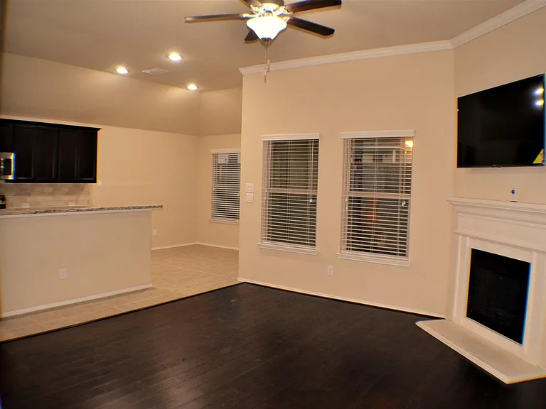 701 Cheyenne Dr — Photo 4