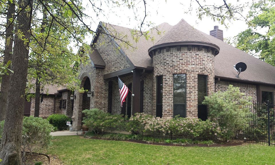 1st image of 103 Red Oak Dr