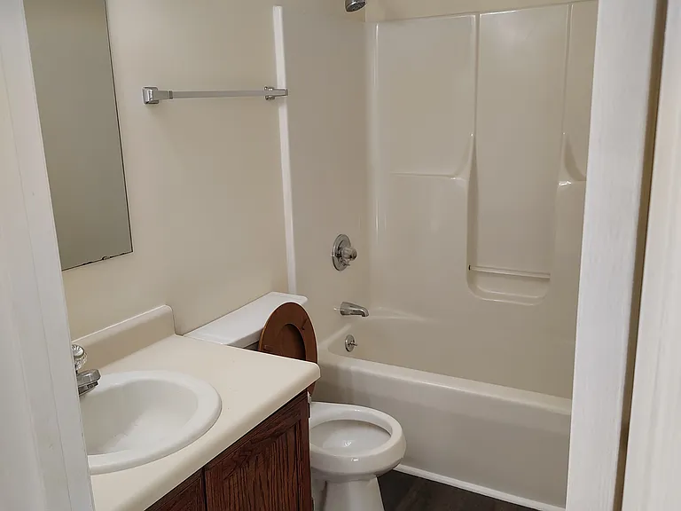 1329 Alexwood Dr — Photo 4
