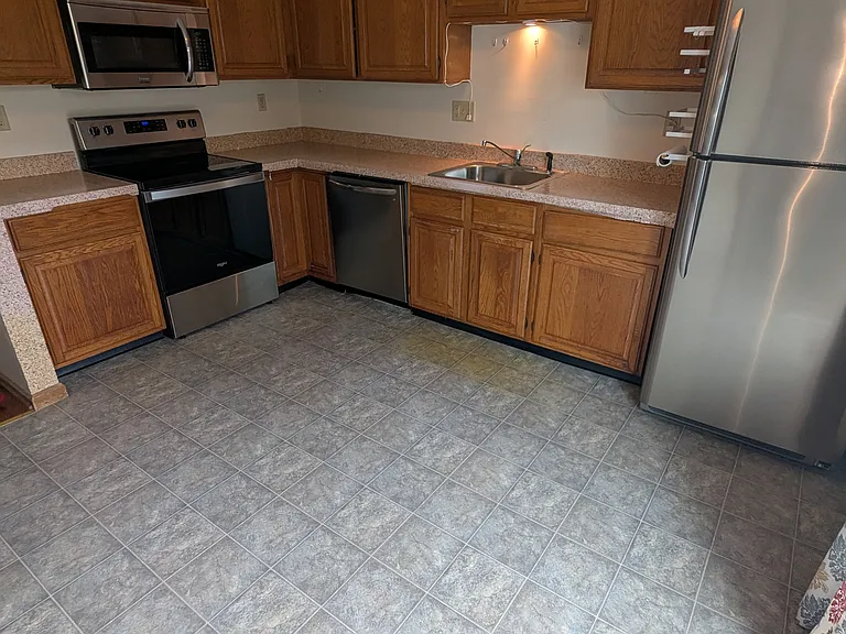 380 Hitchcock Rd #95 — Photo 2