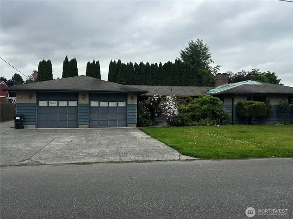 2230 E Parkway Drive, Mount Vernon, WA 98273