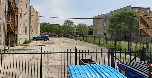 2nd image of 4606 S Indiana Ave