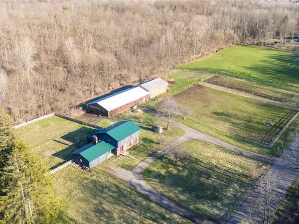 2364 Hazen Ln, Newark, NY 14513