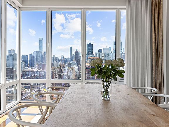 4th image of 255 E 74th St APT 25A