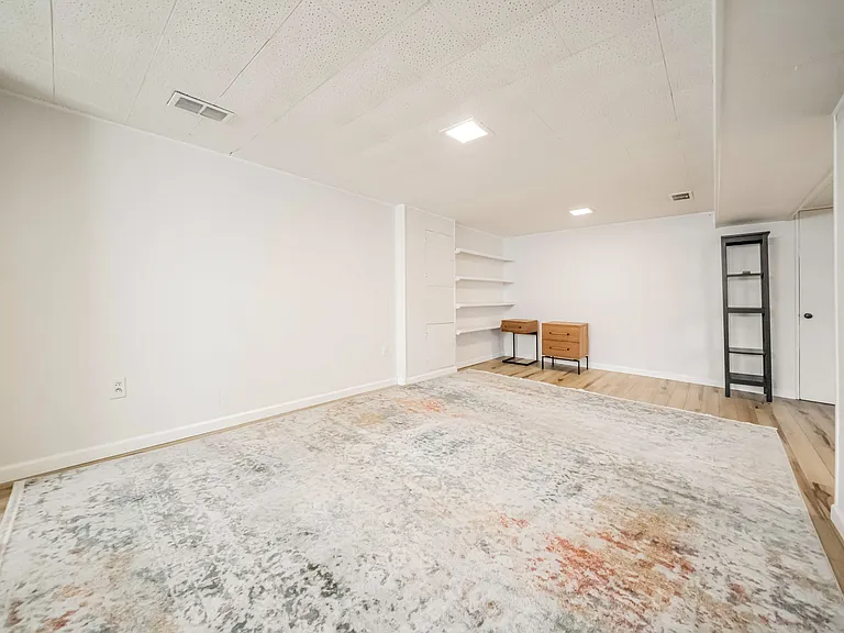 19982 Carolyn Ave — Photo 28