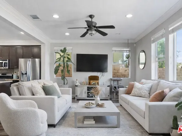 19861 Via Beeler, Santa Clarita, CA 91321